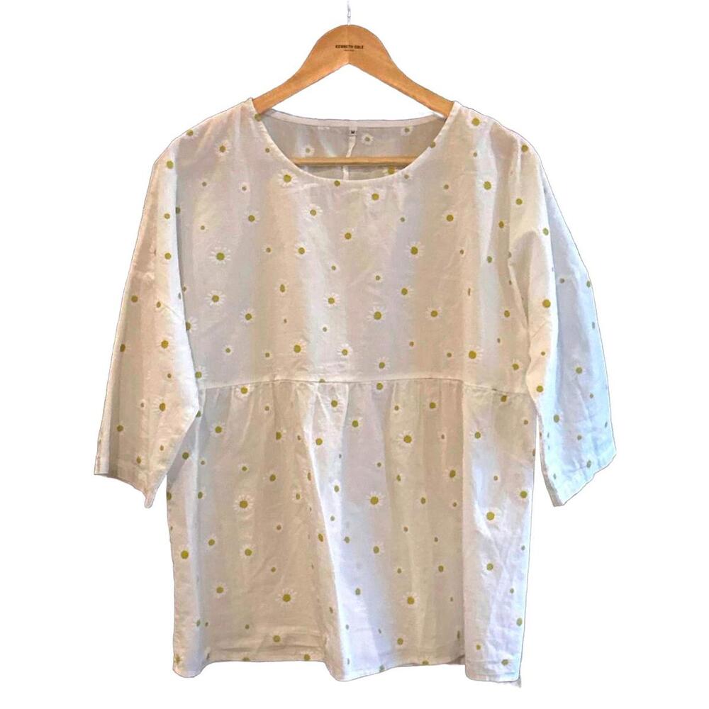Womens Top Medium White Daisy's Babydoll 3/4 Sleeve Pullover Fairycore